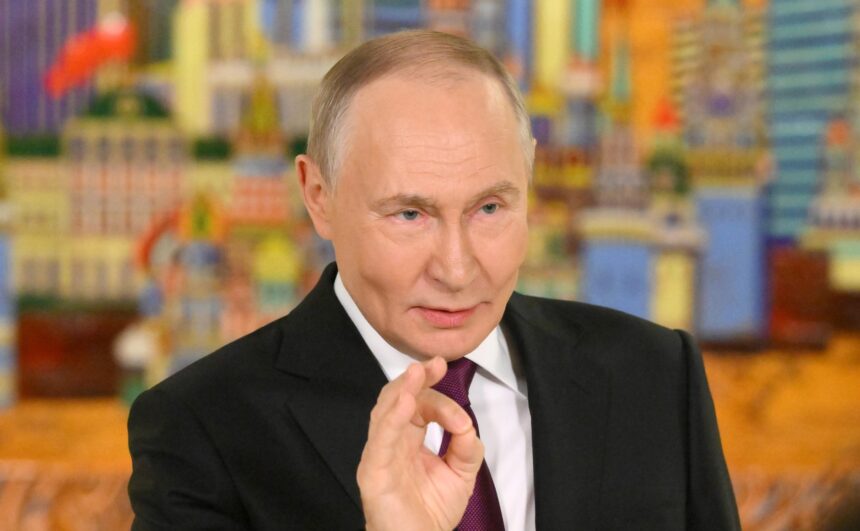 blogger rus retinut dupa ce s a intors impotriva lui putin risca pana la 10 ani de inchisoare 6a5a6725811b9