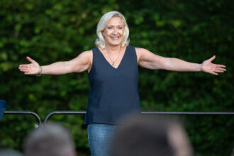 cand executa pedeapsa marine le pen daca ajunge presedinte procurorul general al curtii de apel din paris da peste cap prezidentialele din franta 6a4e39499f980