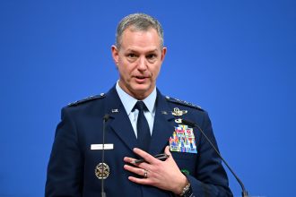 comandantul suprem al fortelor aliate din europa aliatii au acoperit aproape toate golurile lasate de reducerea contributiei militare a sua 6a47dc6187992