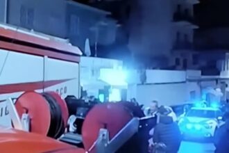 cutremur resimtit violent in napoli pana de curent a afectat mai multe cartiere 6a6cf84d614dd