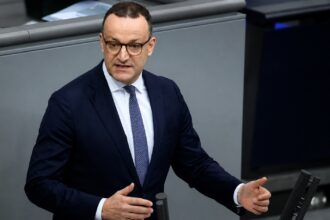 demisie la varful politicii germane un copil i a schimbat cariera politica 6a5b7e111f327