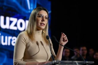 edited diana buzoianu toate partidele au votat astazi mai putin usr amanarea proiectului de lege privind strategia de biodiversitate 6a6b46c058666