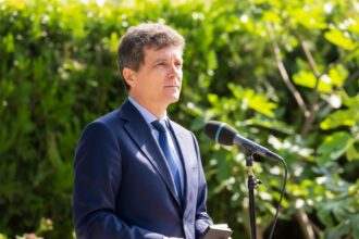edited nicusor dan va participa la paris la reuniunea coalitiei de vointa pentru ucraina si la ceremoniile de ziua nationala a frantei 6a5214bd68cfa