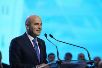 edited rares bogdan atac fara precedent la adresa lui ilie bolojan cel mai obtuz om politic din ultimii 35 de ani romania e tarlaua lui 6a6a02345a58d