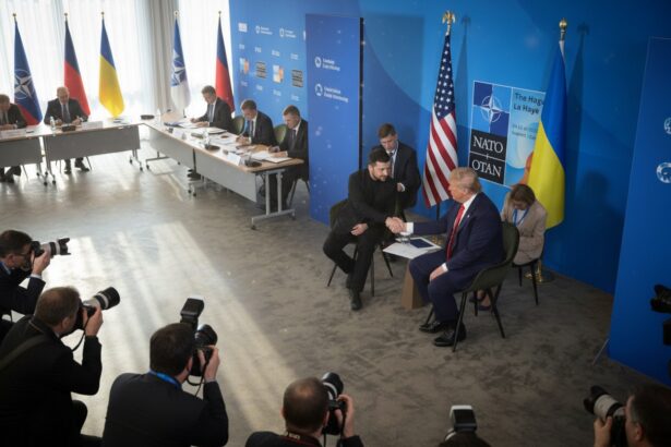 edited trump anunta ca va permite ucrainei sa produca rachete patriot sa nu se mai planga zelenski ca nu l ajutam 6a4e518ed43b5