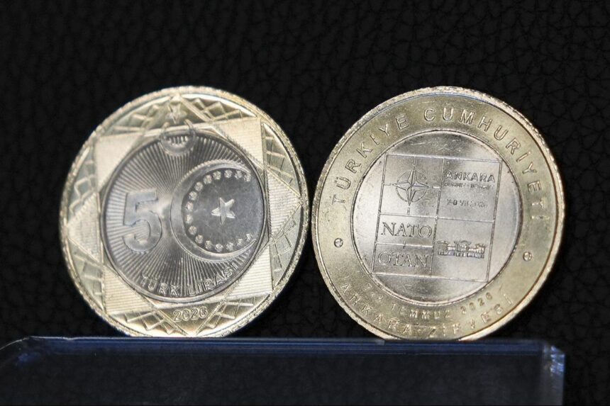 erdogan lanseaza moneda nato de 5 lire special pentru summitul de la ankara 500 000 de monede puse in circulatie 6a4bce8a78607