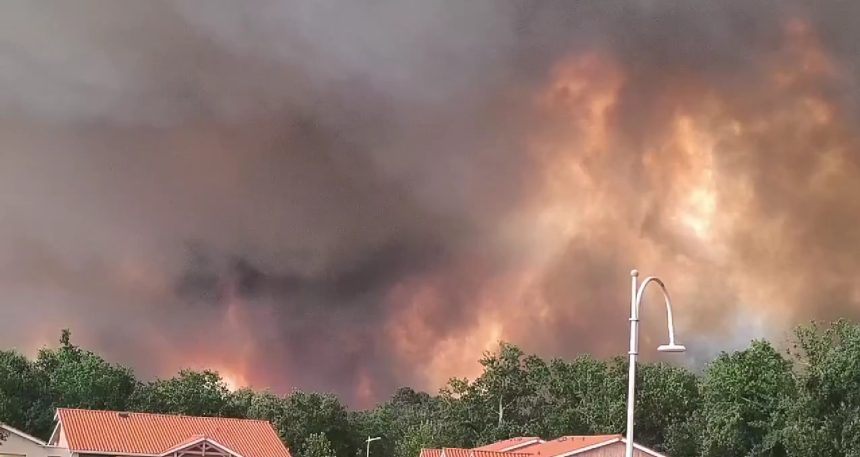 incendiile se extind in franta aproape 20 000 de persoane evacuate din calea flacarilor 6a627953384fa