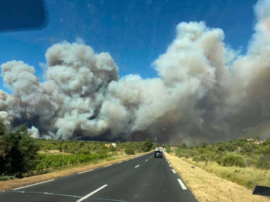 incendiu puternic in sudul frantei peste 400 de hectare mistuite de flacari 6a4564bf58e89
