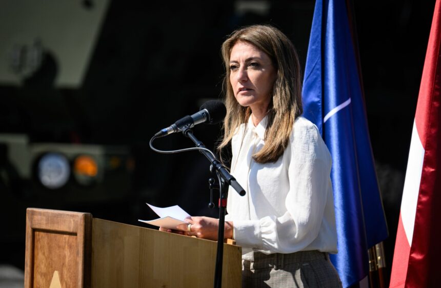 ministra apararii din olanda avertizeaza ca nato va exercita presiuni asupra aliatilor care nu platesc destul pentru aparare 6a4ccba7e1065
