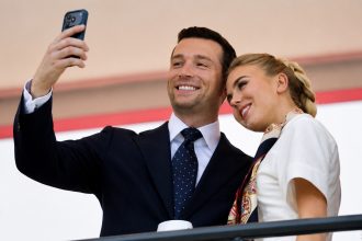 o printesa un politician si multa atentie din partea presei povestea lor a ajuns sub lupa adversarilor politici 6a47e546a60f4