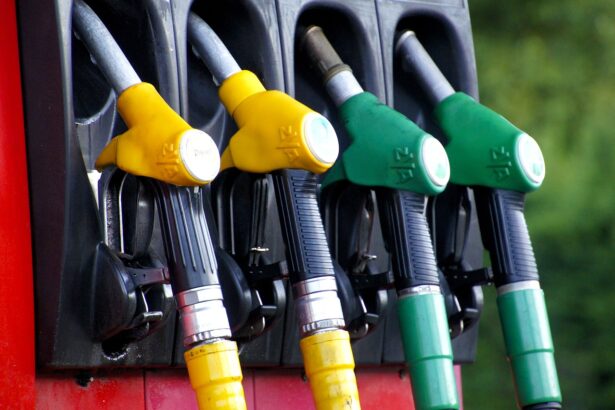 pretul benzinei explodeaza in sua razboiul din orientul mijlociu si criza rafinariilor arunca in aer piata carburantilor 6a533af93e301