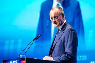 remaniere in guvernul germaniei dupa demisia lui jens spahn friedrich merz pregateste schimbari importante in cabinet 6a625d3002c54