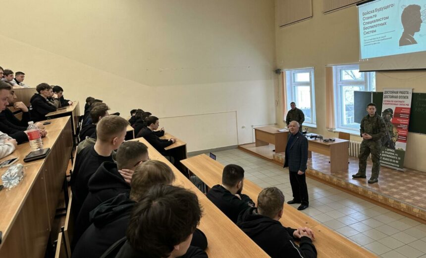 rusia recruteaza studenti pentru razboi a invatat trei luni sa piloteze drone apoi l au trimis direct in macel 6a486387a7060