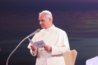 scrisoarea emotionanta a copilului leo catre papa leon eram singur si pierdusem totul 6a4a54021ebb0