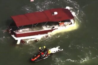 tragedie langa alcatraz un mort si trei disparuti dupa scufundarea unei ambarcatiuni 6a578888ab057