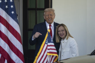trump o ironizeaza pe giorgia meloni inaintea summitului nato are nevoie de un ordin de restrictie 6a4b6af1b81e7