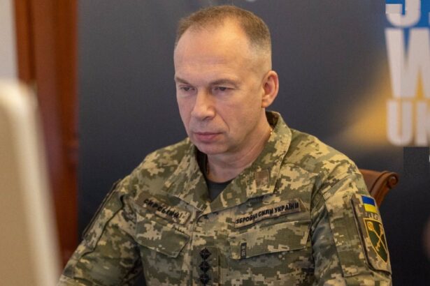 zelenski l a demis pe comandantul sef al armatei ucrainene oleksandr sirski mihailo drapatii ii ia locul 6a5fd1a90b3cd