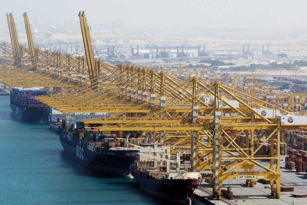 Iran, the United Arab Emirates and China — Atlas News analysis of the UAE–Iran trade suspension and Tehran’s growing economic dependence on Beijing.