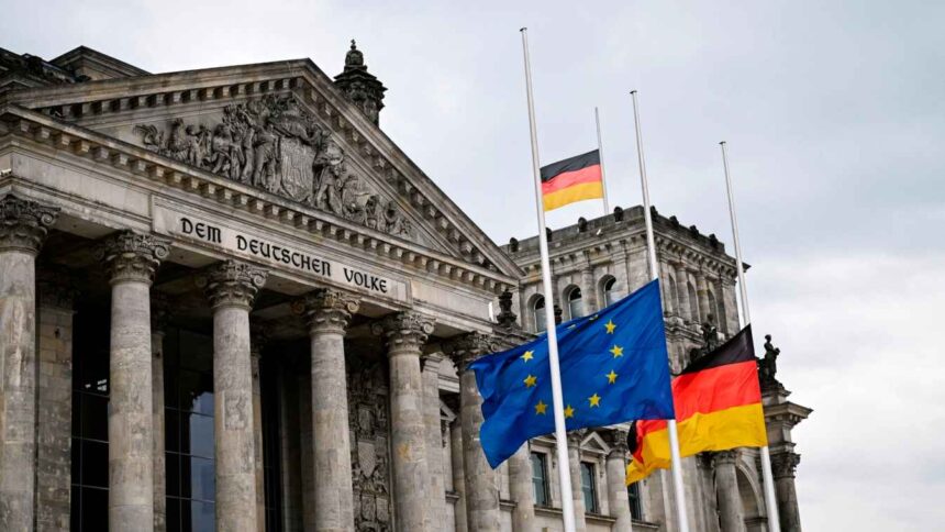 Bundestagul german și drapelul Germaniei