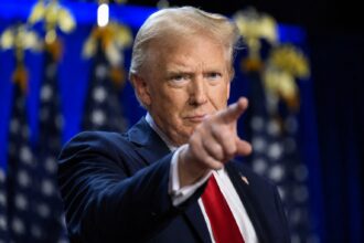 donald trump sustine ca se intelege de minune cu liderul nord coreean kim jong un imaginea publicata in online 6a814f1a3414b