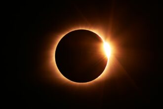 eclipsa de soare va reduce productia de energie in marea britanie cum vor compensa pierderea autoritatile 6a763426234dc