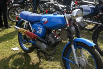 edited afd nostalgica dupa germania de est mopedele simson simbol de campanie electorala 6a914441b03b8