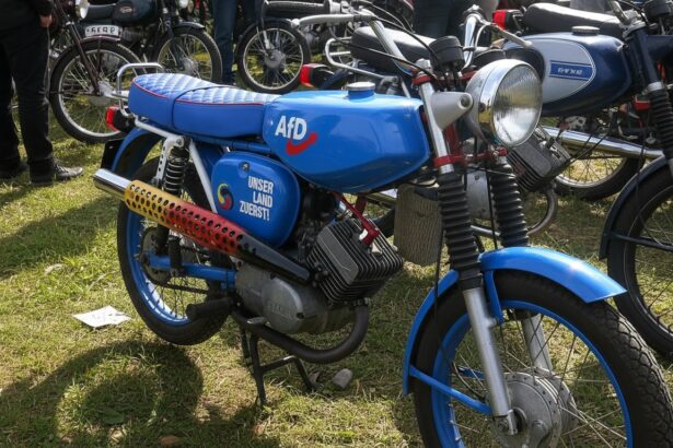 edited afd nostalgica dupa germania de est mopedele simson simbol de campanie electorala 6a914441b03b8