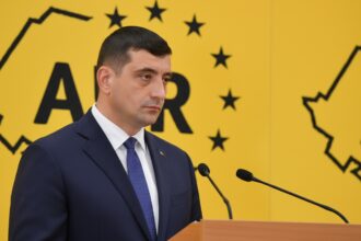 edited aur cere demisia lui dominic fritz din functia de primar al timisoarei dupa decizia ccr nu trebuie sa astepte expirarea unui termen legal 6a831e7db972b