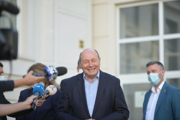 edited basescu atac dur dupa incidentele cu drone ministrul apararii sa nu se mai bage in lucruri pe care nu le stie 6a88681eb02f3