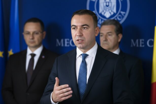 edited bogdan ivan revine in scandalul energiei dupa ce bolojan l a acuzat de iresponsabilitate mai multi mari consumatori au primit si astazi notificari 6a87e5ed82829
