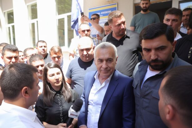 edited calin georgescu il critica dur pe nicusor dan dupa anuntul privind aderarea la euro renunti la leu renunti la suveranitate pastram demnitatea de oameni liberi 6a7237575ecdd