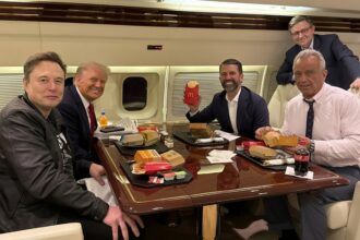 edited cutii peste cutii de la mcdonalds ce mananca trump in avion si de ce refuza restaurantele locale 6a809c728187b