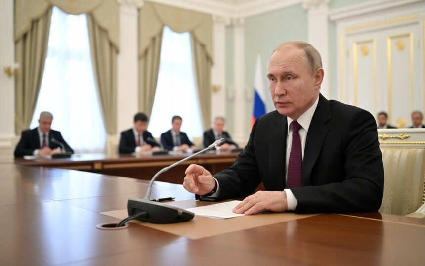 edited de ce a mers seful cia la moscova wsj sua se tem ca rusia ar putea ataca nato 6a8f2cbacb563
