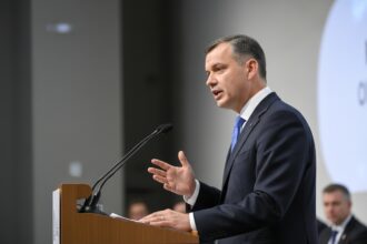 edited eugen tomac despre legea salarizarii nicusor dan nu va promulga o lege prin care sa fie diminuate veniturile din educatie si sanatate 6a82b184510ea
