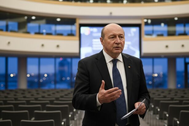 edited ion cristoiu il vede pe traian basescu premier ar fi foarte bun este un tip extraordinar de pragmatic 6a79e52f2c133