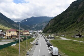 edited rusii fug din calea mobilizarii peste 100 000 de oameni au trecut granita spre georgia in ultimele zile 6a91a4ac22761
