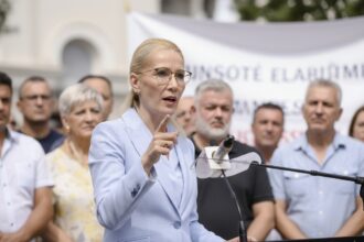 edited taiati numarul de parlamentari nu bursele copiilor deputata aur furioasa si oripilata dupa decizia guvernului de a elimina bursele pe perioada 6a86fd5a2db1e