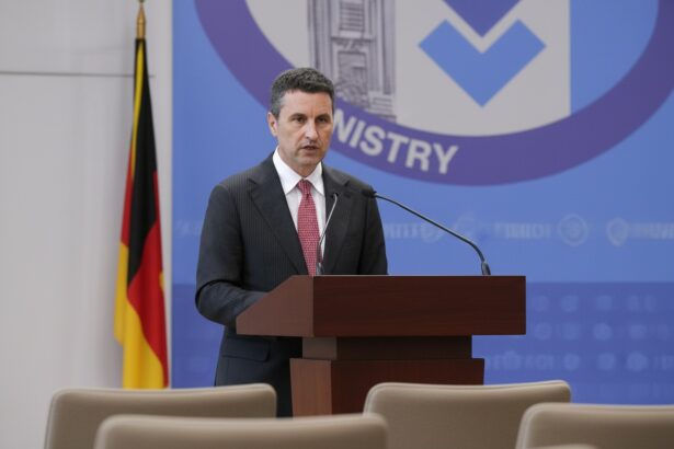 edited tanczos barna despre legea ani a devenit un concurs de mesaje politice e inadmisibil sa facem legi cu tinta clara catre o persoana 6a71a5fc73b27