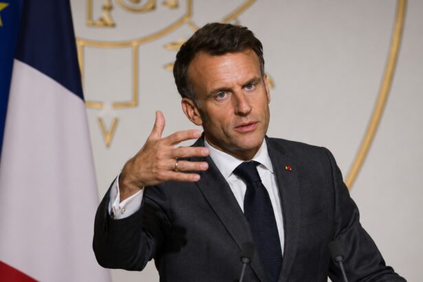 emmanuel macron reactioneaza dur dupa atacul sangeros de la kiev rusia trebuie sa plateasca pretul pentru agresiune 6a735b0edf91e