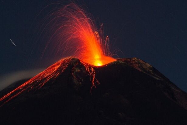 eruptia etna blocheaza zborurile din sicilia mii de pasageri afectati 6a7c77608d0ad
