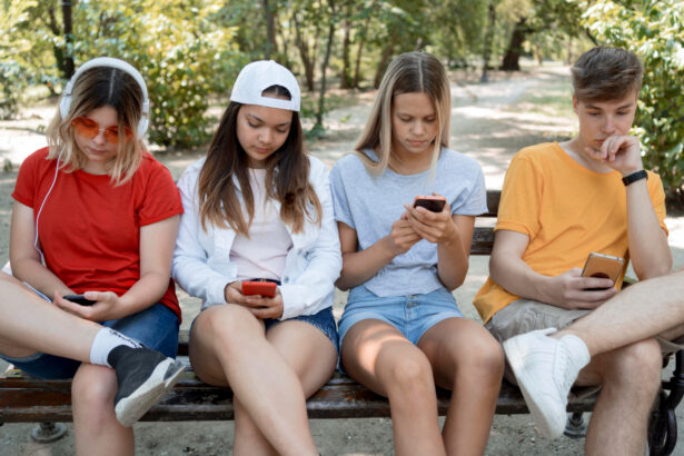 facebook si instagram au inceput sa inchida masiv conturile minorilor meta anunta peste 750 000 de dezactivari 6a7d6fb0d9df9