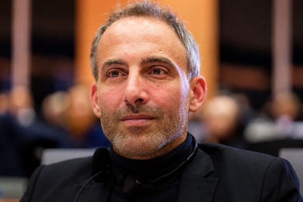 franta acuza o noua tentativa de influentare a alegerilor un posibil candidat la presedintie vizat de rusia 6a71f34d2c033
