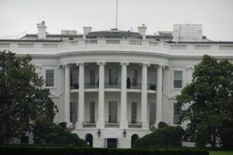 lovitura pentru donald trump constructia uriasei sali de bal de la casa alba a fost blocata in instanta 6a760c6aee711
