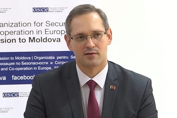 oficial separatist declarat indezirabil in republica moldova fotografiat la tiraspol autoritatile verifica situatia 6a739ba821064