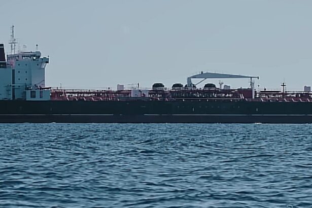 operatiune spectaculoasa pe mare o nava din flota fantoma a moscovei luata cu asalt de trupele speciale europene 6a6f75c67784b