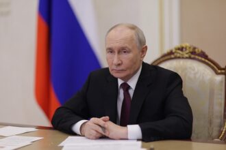 vladimir putin s a retras in siberia de ce isi muta presedintele rus vizitele la mii de kilometri de moscova 6a79fff629a2d