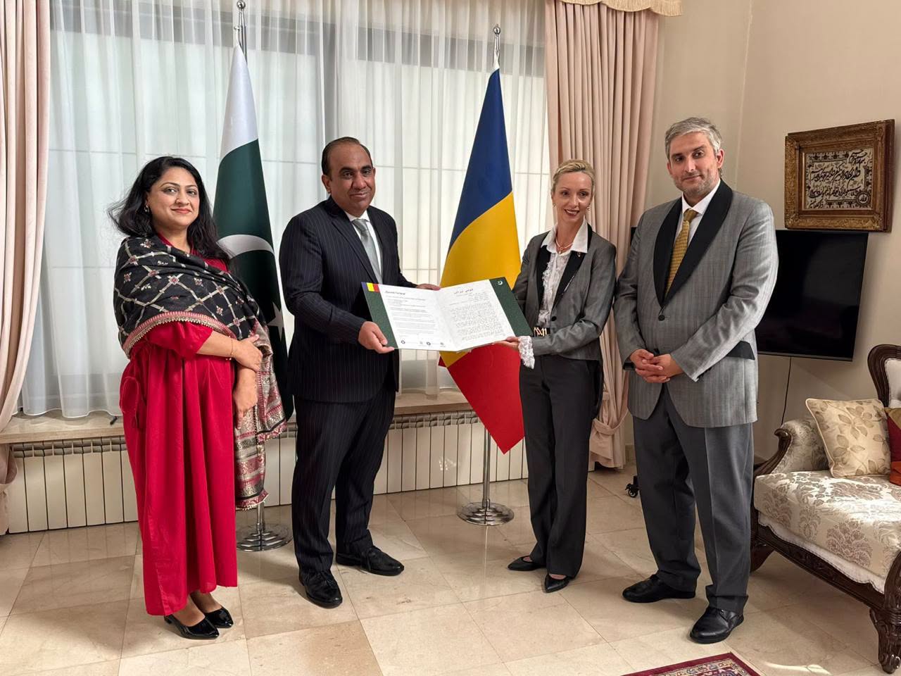Ambasada Pakistanului la București a organizat un eveniment special în onoarea Corului Madrigal 2 803103409 921970557653484 3516409860463612206 n