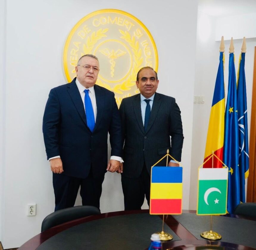 Ambasadorul Pakistanului în România, Ilyas Mehmood Nizami, și președintele CCIR, Mihai Daraban, discută despre cooperarea economică bilaterală și rolul Portului Constanța.