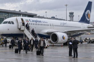 Aeronavă Caspian Airlines sechestrată pe aeroportul din Istanbul într-un dosar de recuperare a unei datorii.