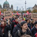 Participanți la protestele sindicale din Germania împotriva reformelor sociale ale guvernului Merz